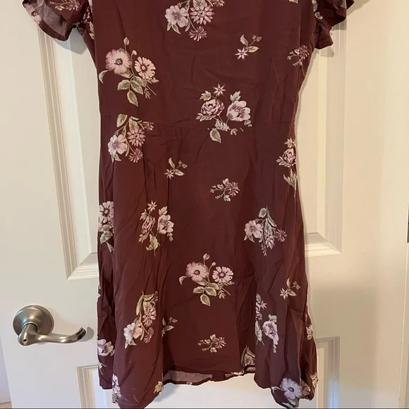 Abercrombie and Fitch. Size Medium. Skater Dress. - Picture 4 of 5